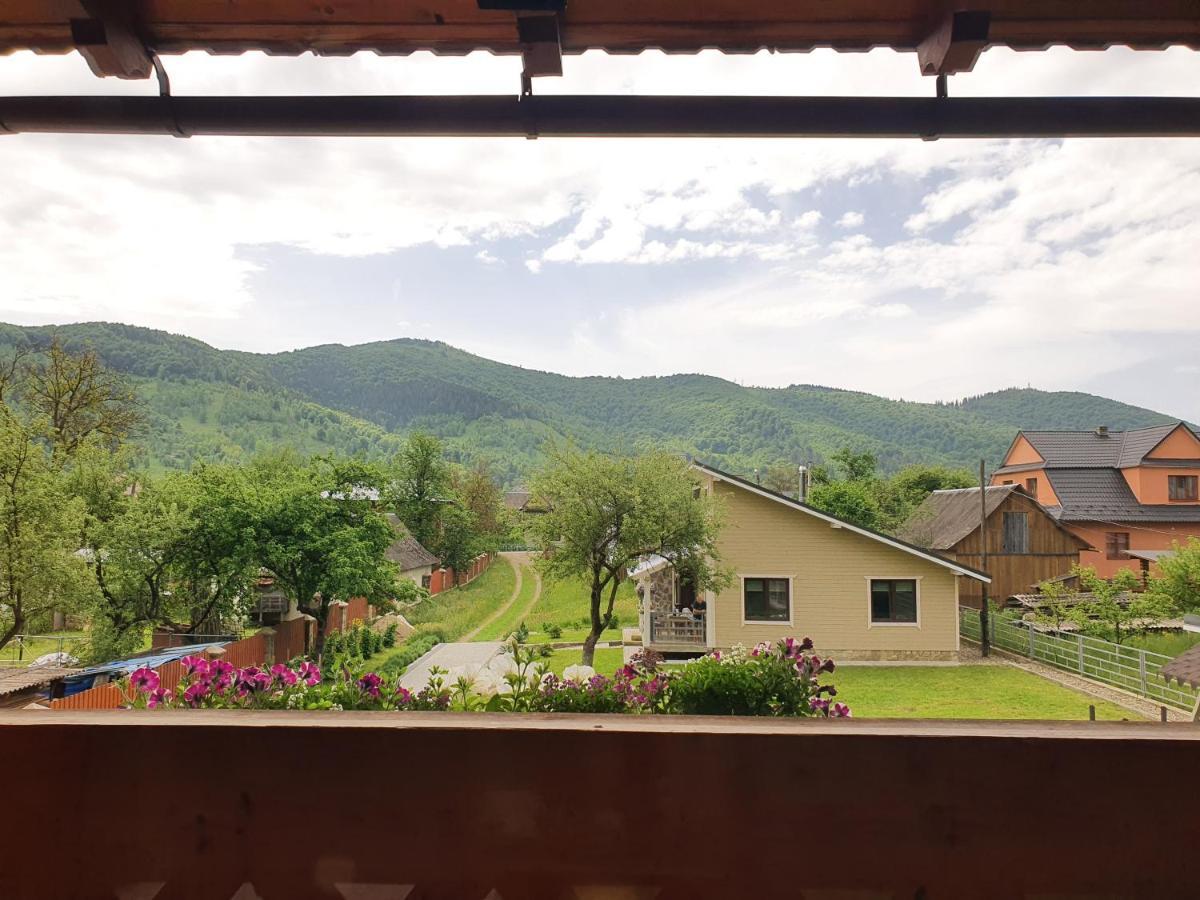 Hotel Lucy Yaremche Exterior foto
